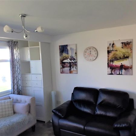 Fabulous 2 Bedroom Dog Friendly Chalet 5 Min Walk To Beach, Nr Gt Yarmouth & Norfolk Broads Scratby Bagian luar foto